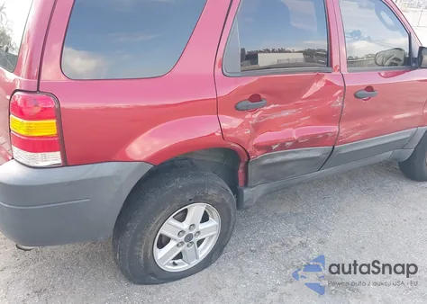 2005 Ford Escape Xls из США, поврежденный, VIN 1FMYU92Z15KC45047